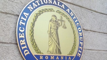 Percheziţii: Mita primită de oficialii de la Agricultură ar fi de 40.000 de euro